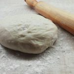 de-ce-se-adauga-sare-in-aluat-in-doua-etape.jpg
